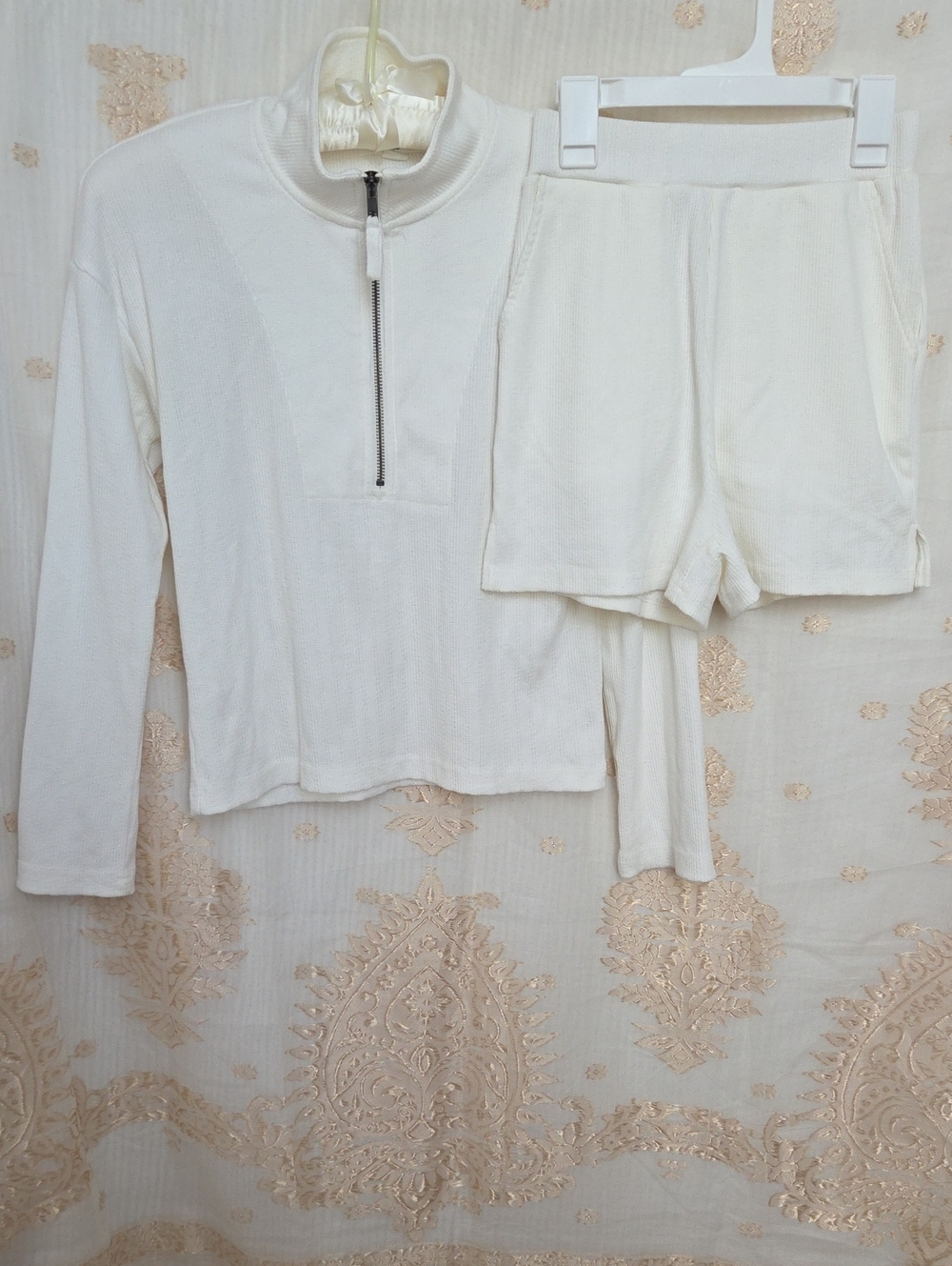 O'Neill Cream Ribbed Zip Pullover and Lounge Shorts Set -XS